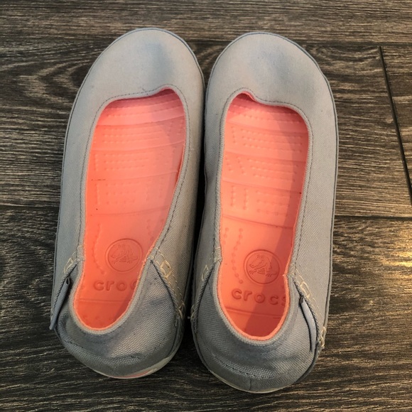 Women’s Crocs - Picture 5 of 5